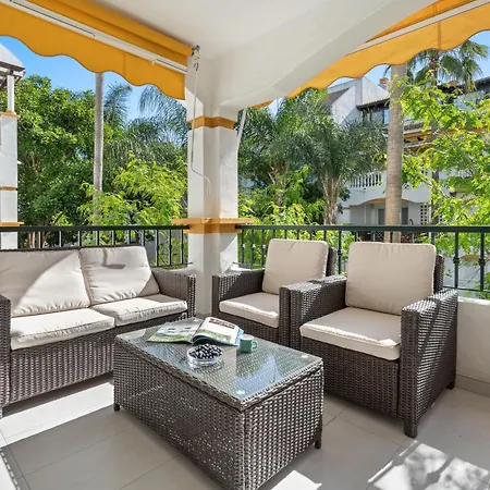 La Dama De Noche Marbella